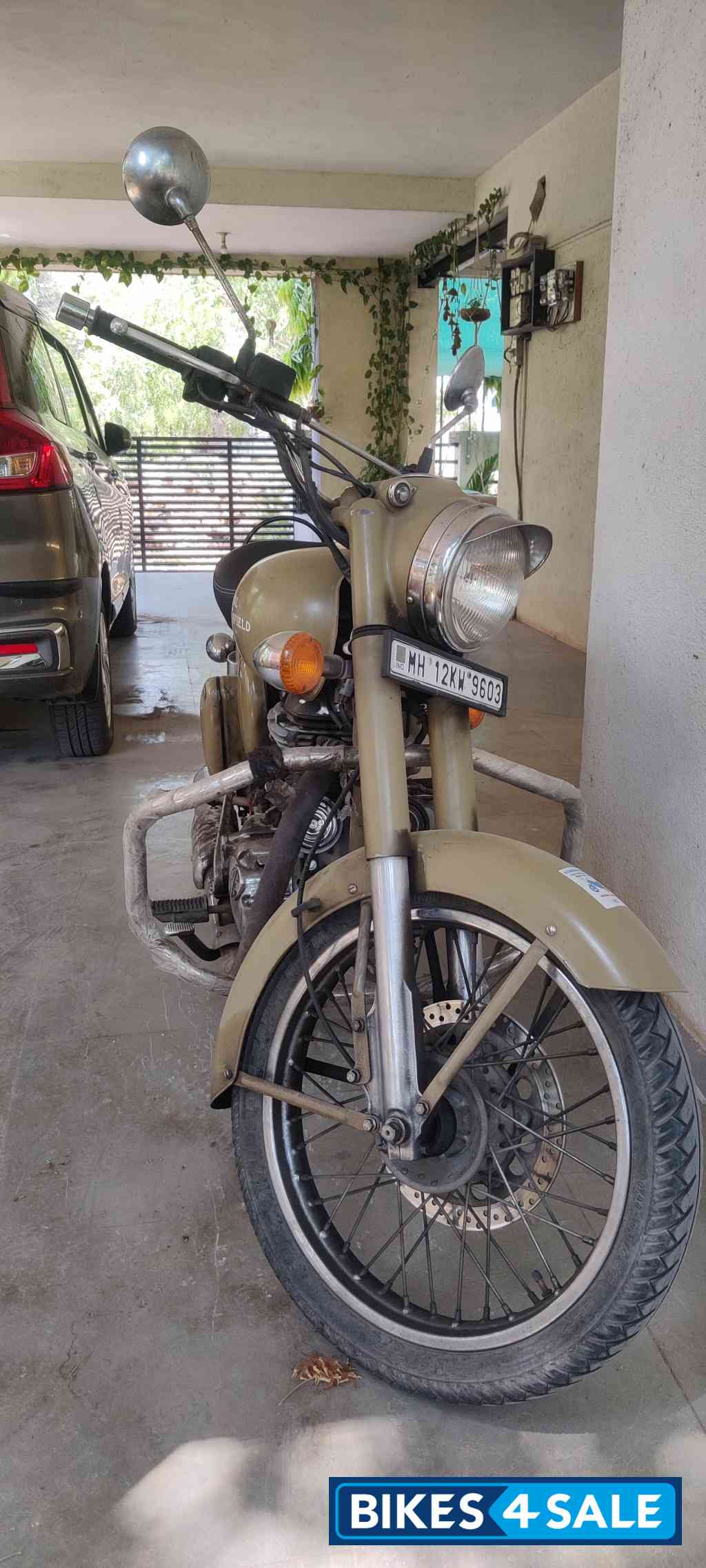 Desert Strom Royal Enfield Classic Desert Storm