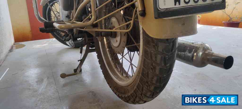 Desert Strom Royal Enfield Classic Desert Storm