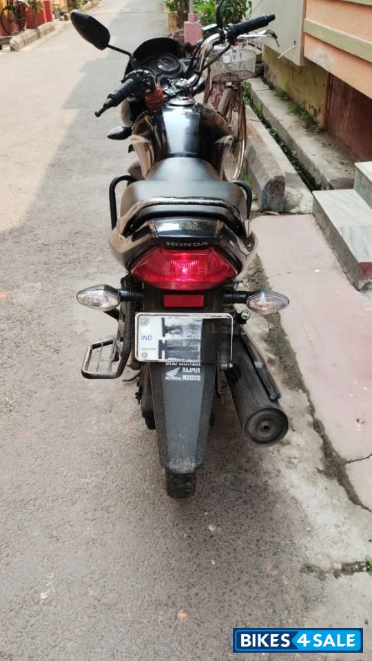Black Honda Shine 125 Disc