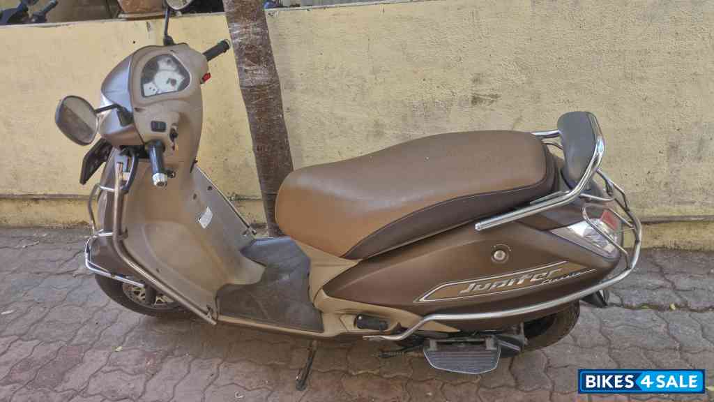 TVS Jupiter Classic BS6