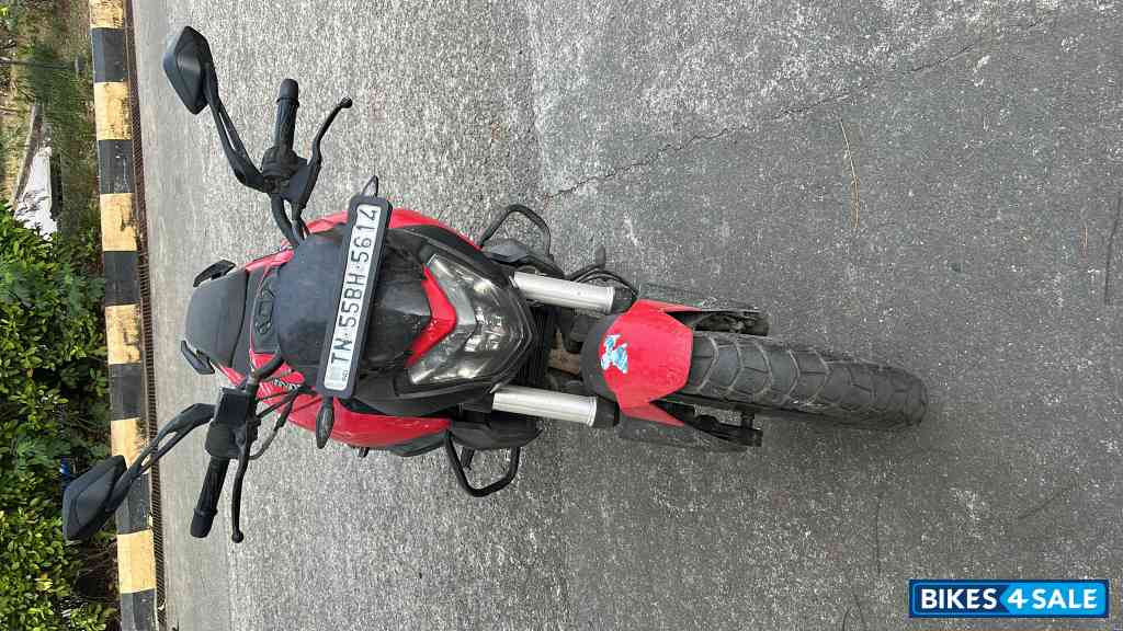 Red Bajaj Dominar 250