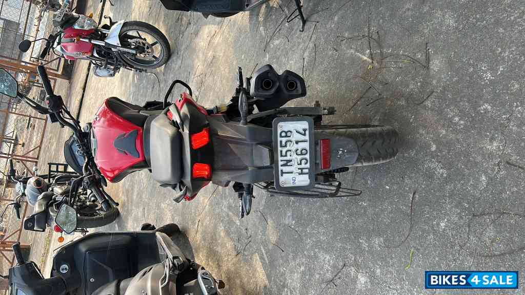 Red Bajaj Dominar 250