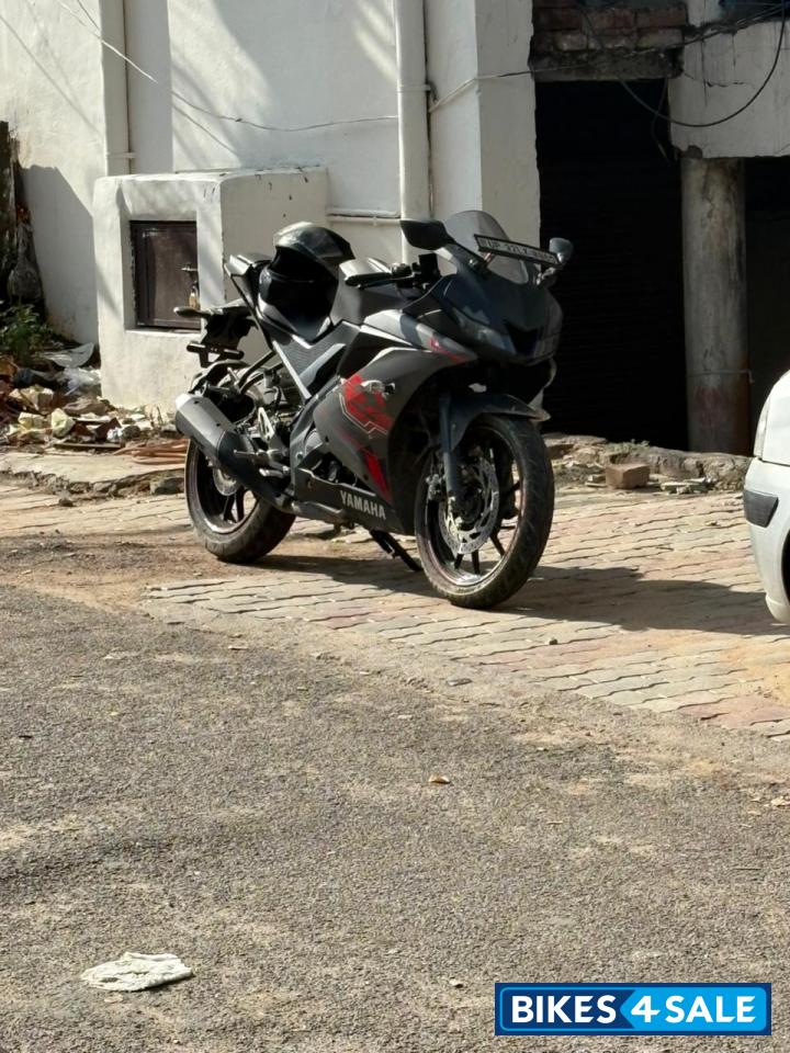 Yamaha YZF R15 V3
