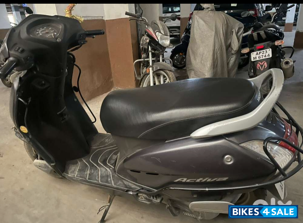 Grey Honda Activa