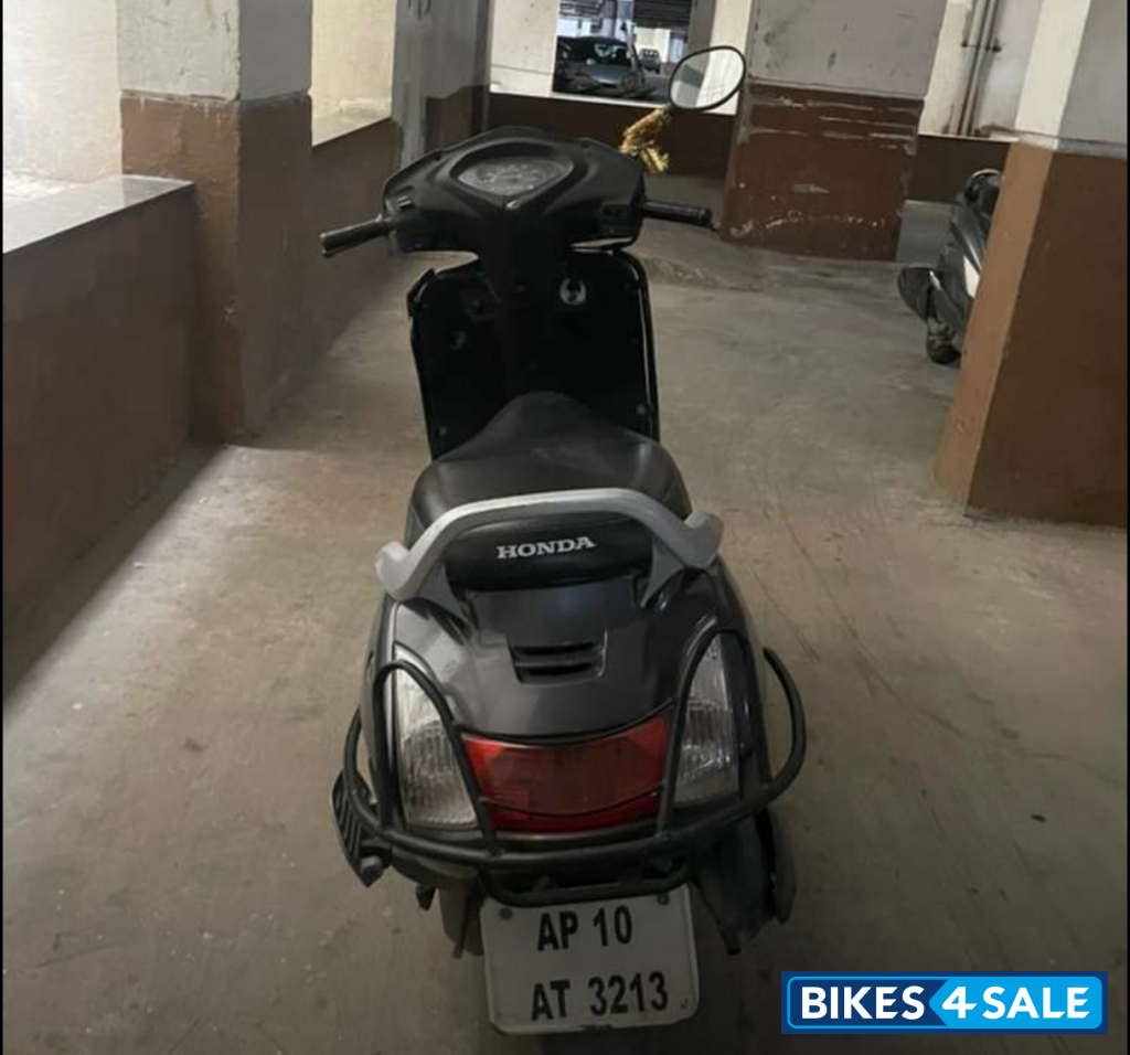 Grey Honda Activa