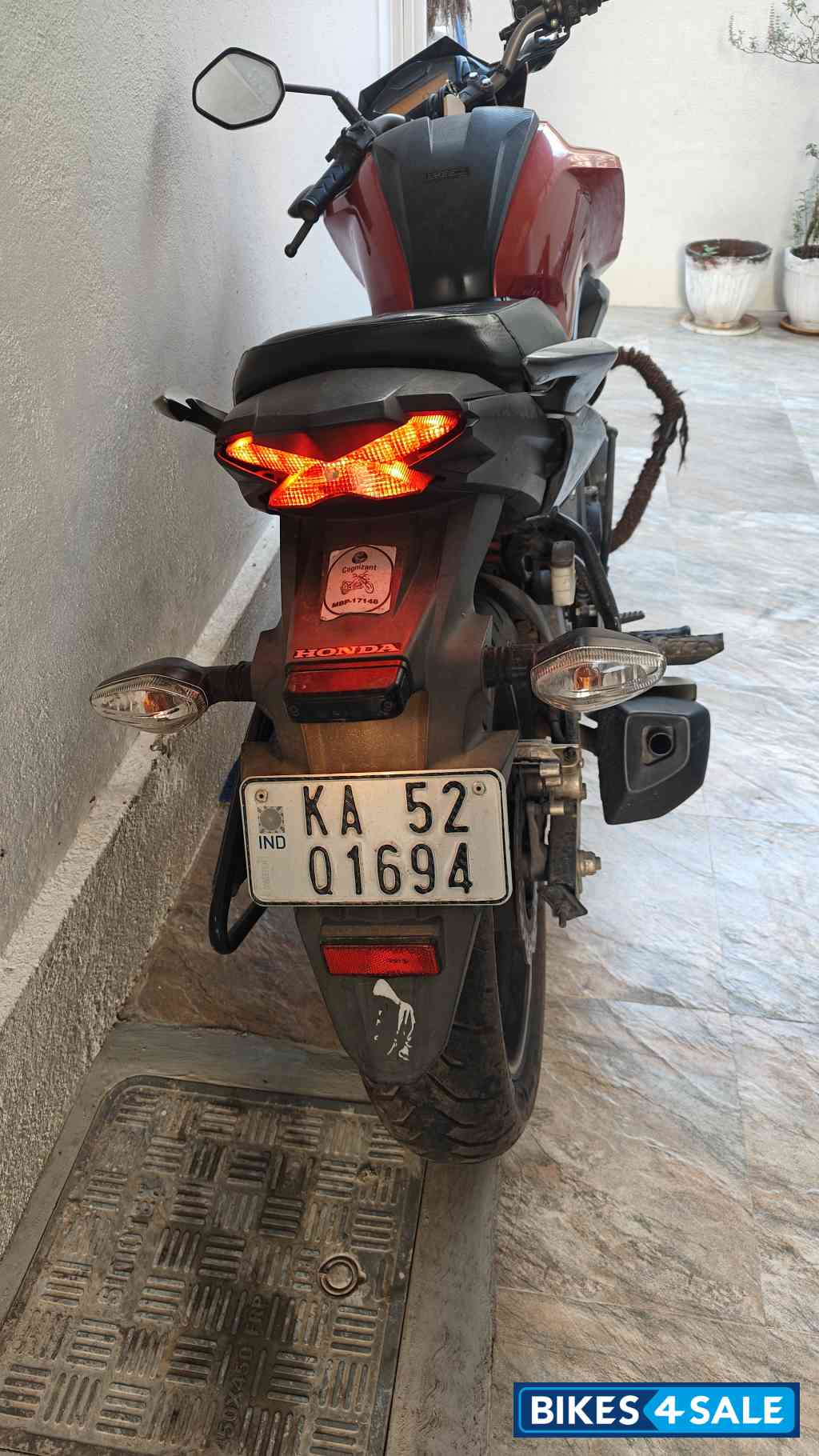 Honda CB Hornet 160R