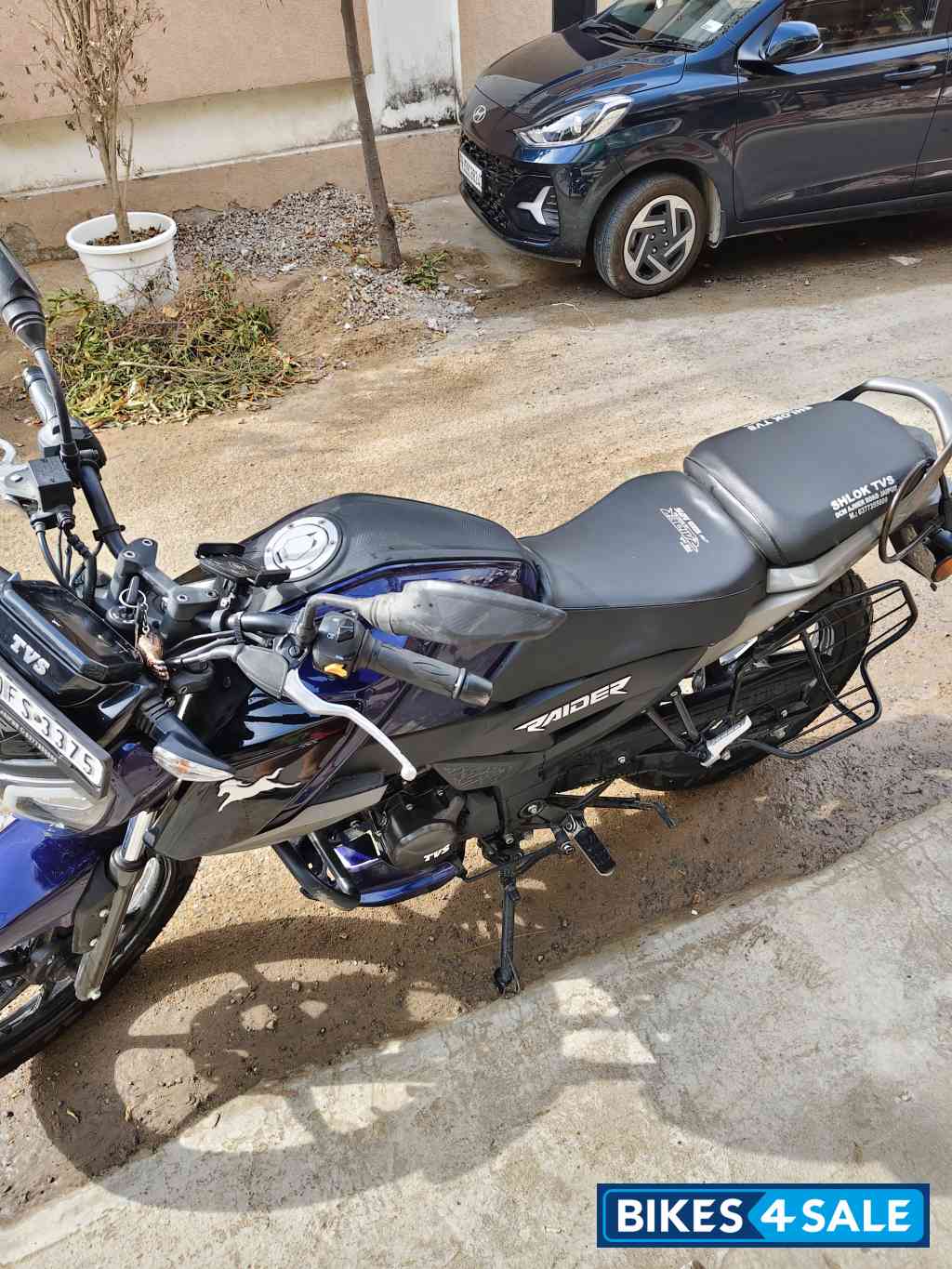 Blue TVS Raider Split Seat