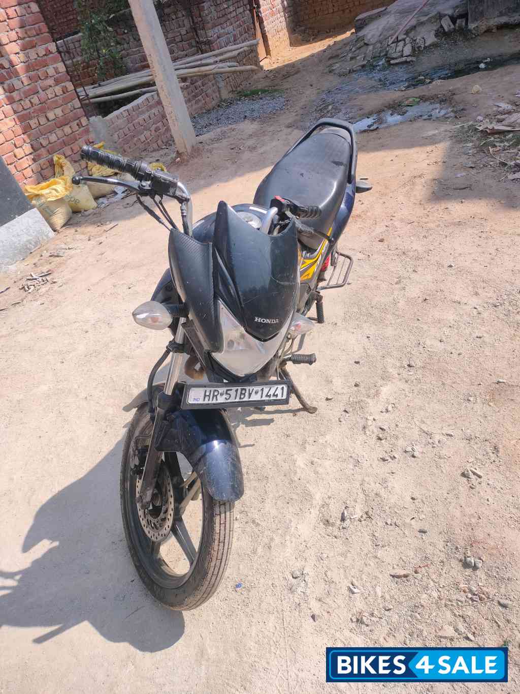 Pearl Blue Honda SP125