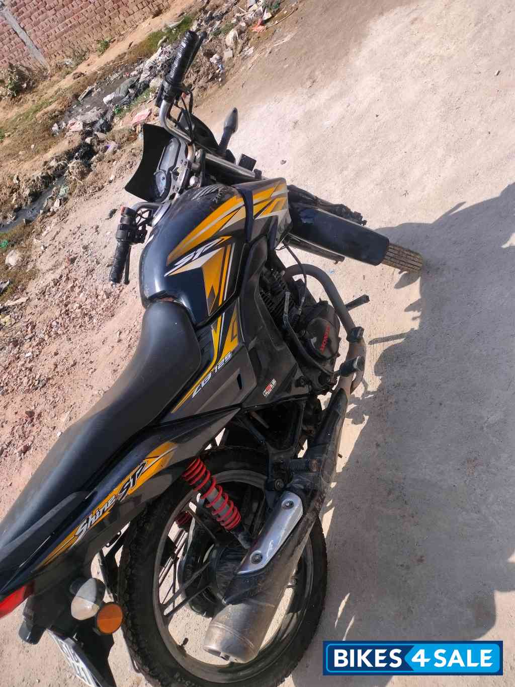 Pearl Blue Honda SP125