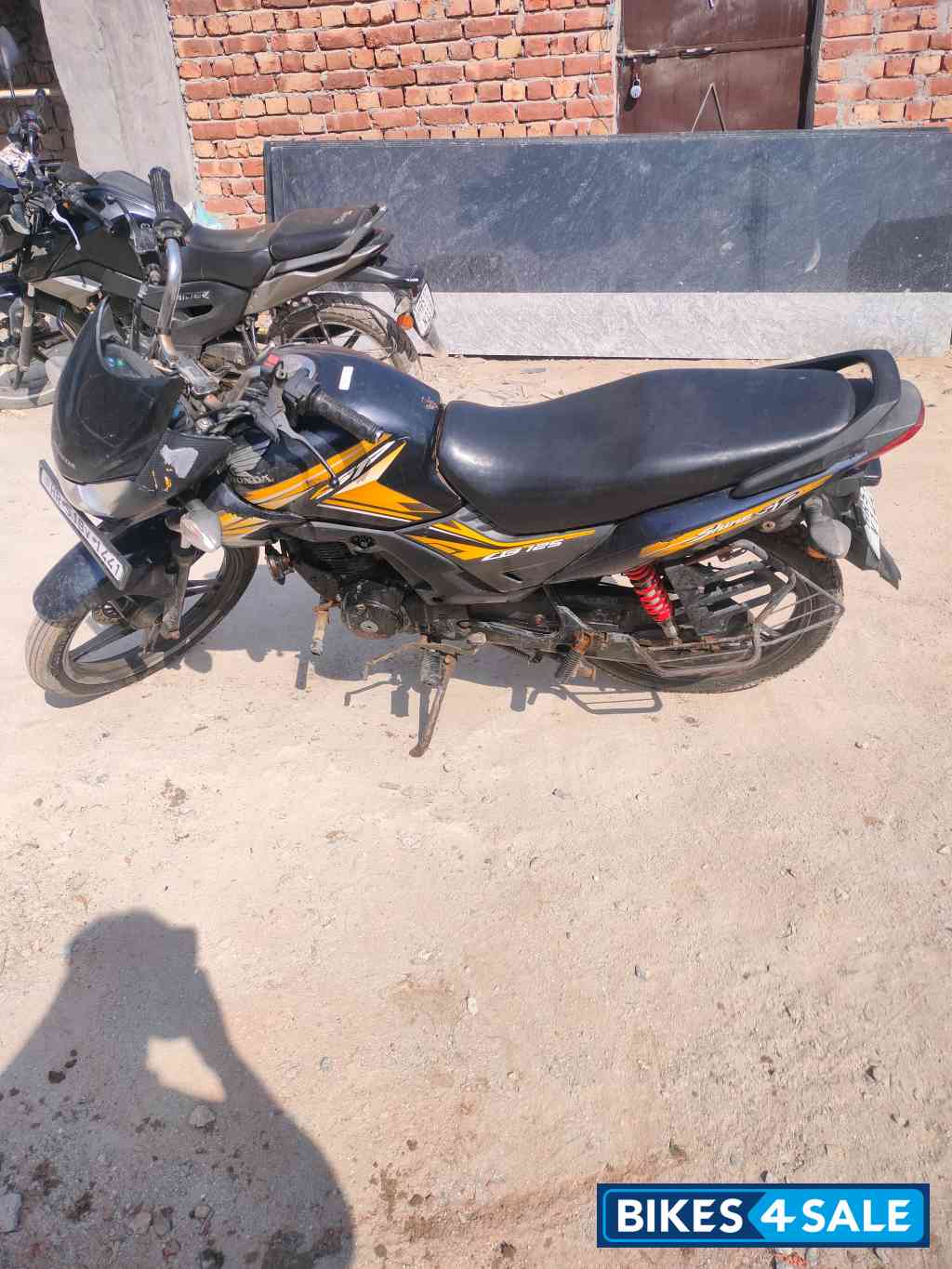 Pearl Blue Honda SP125