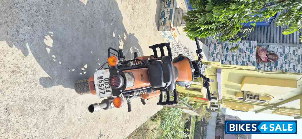 Dual Tone Orange Black Royal Enfield Classic 350 2021