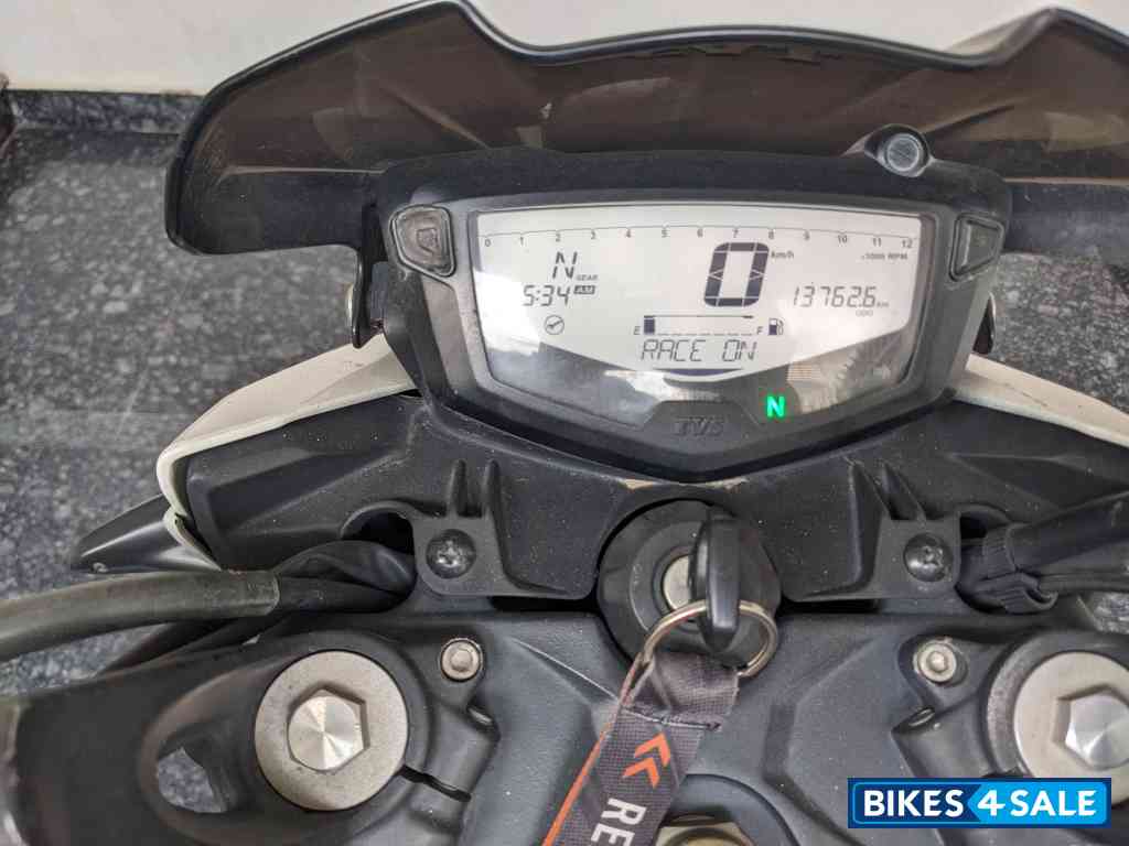 TVS Apache RTR 200 4V