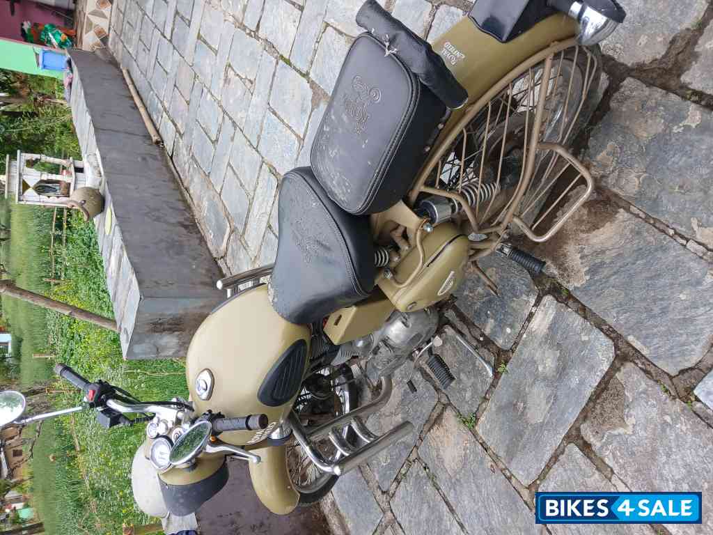 Royal Enfield Classic Desert Storm