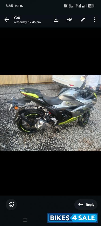 Met Gray Lush Green Suzuki Gixxer SF 2025