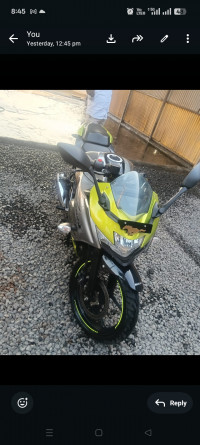 Met Gray Lush Green Suzuki Gixxer SF 2025