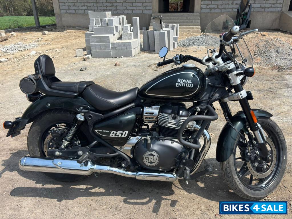 Astral Green Royal Enfield Super Meteor 650 Astral Green Royal Enfield Super Meteor 650