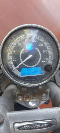 Black Bajaj Avenger Cruise 220