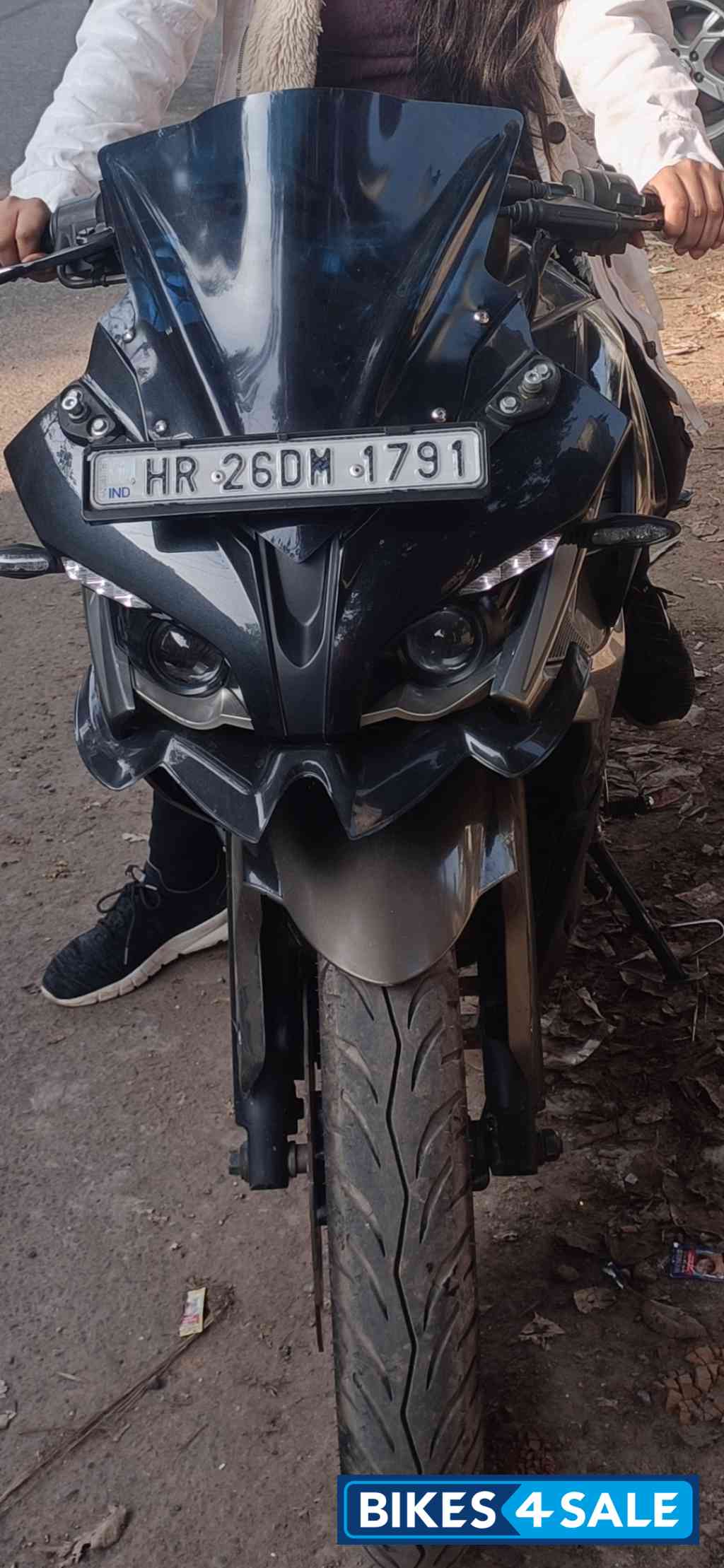 Graphite Black Bajaj Pulsar RS 200