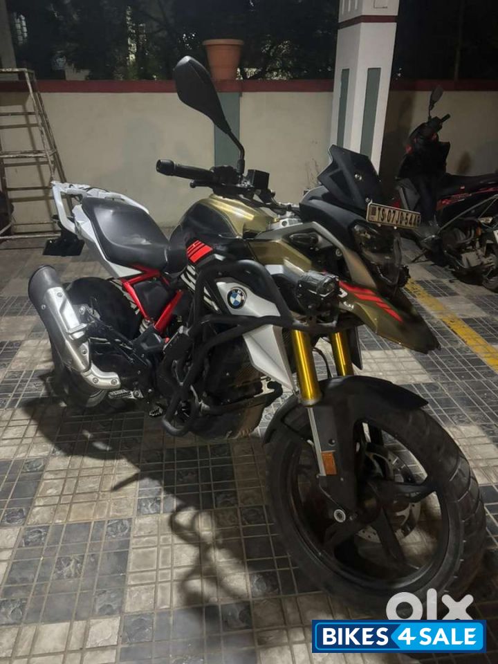 Kathmandu Golden Colour BMW G 310 GS