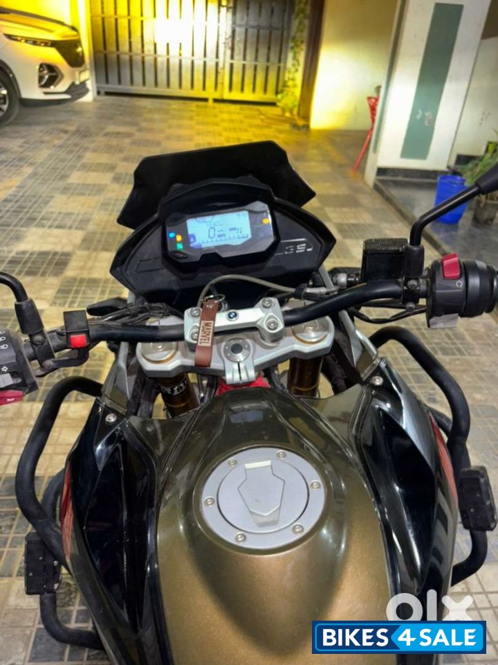 Kathmandu Golden Colour BMW G 310 GS