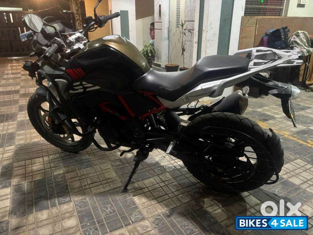 Kathmandu Golden Colour BMW G 310 GS