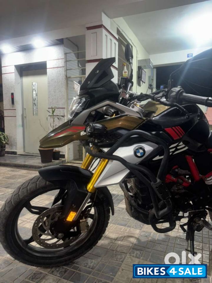 Kathmandu Golden Colour BMW G 310 GS