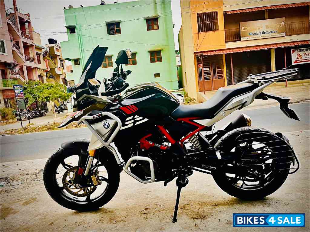 Kathmandu Golden Colour BMW G 310 GS Kathmandu Golden Colour BMW G 310 GS