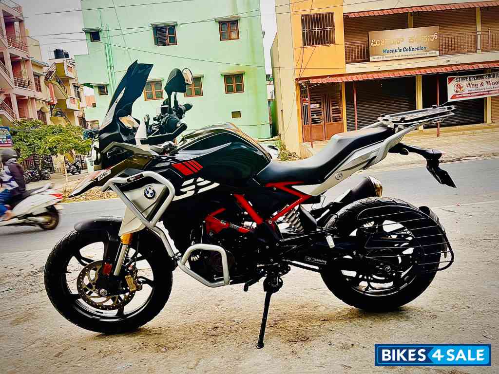 Kathmandu Golden Colour BMW G 310 GS Kathmandu Golden Colour BMW G 310 GS