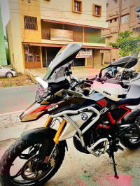 Kathmandu Golden Colour BMW G 310 GS