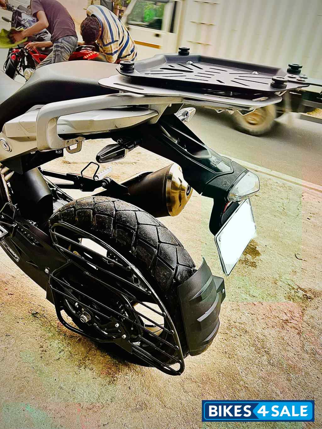 Kathmandu Golden Colour BMW G 310 GS Kathmandu Golden Colour BMW G 310 GS