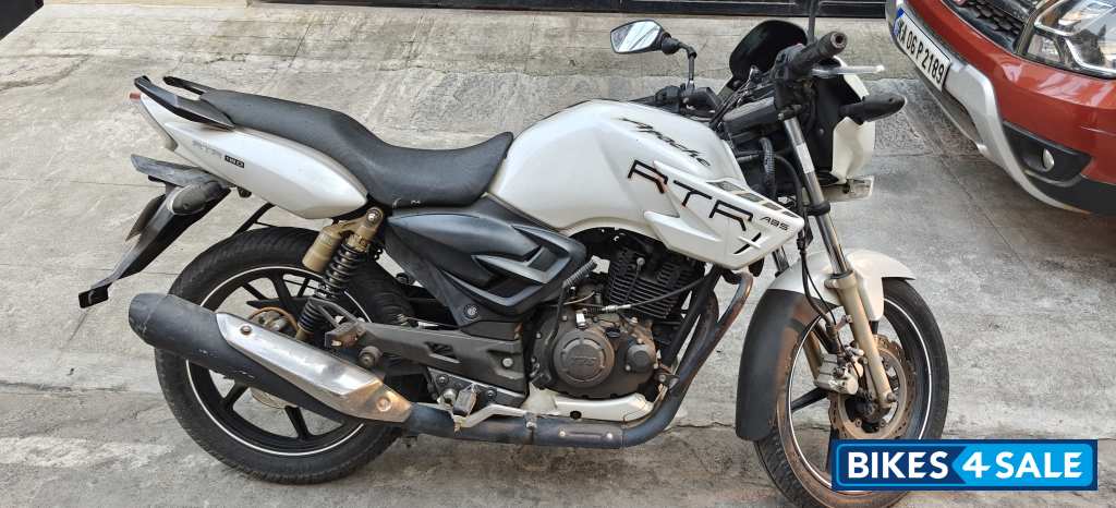 TVS Apache RTR 180 ABS