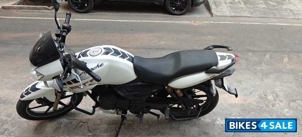 TVS Apache RTR 180 ABS
