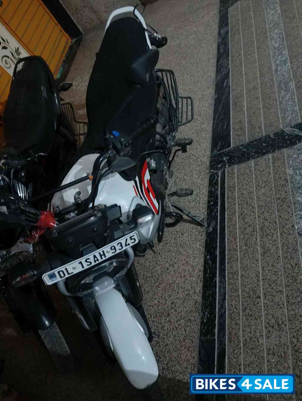 Bajaj Freedom 125 NG04 Disc LED