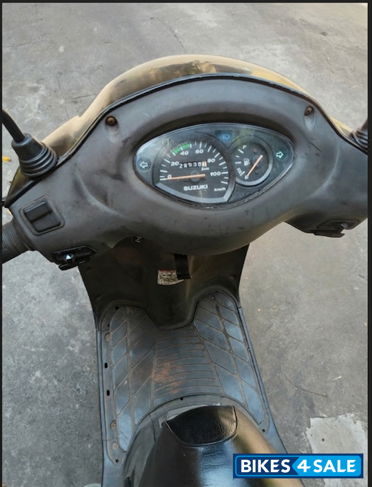 Black Suzuki Access 125