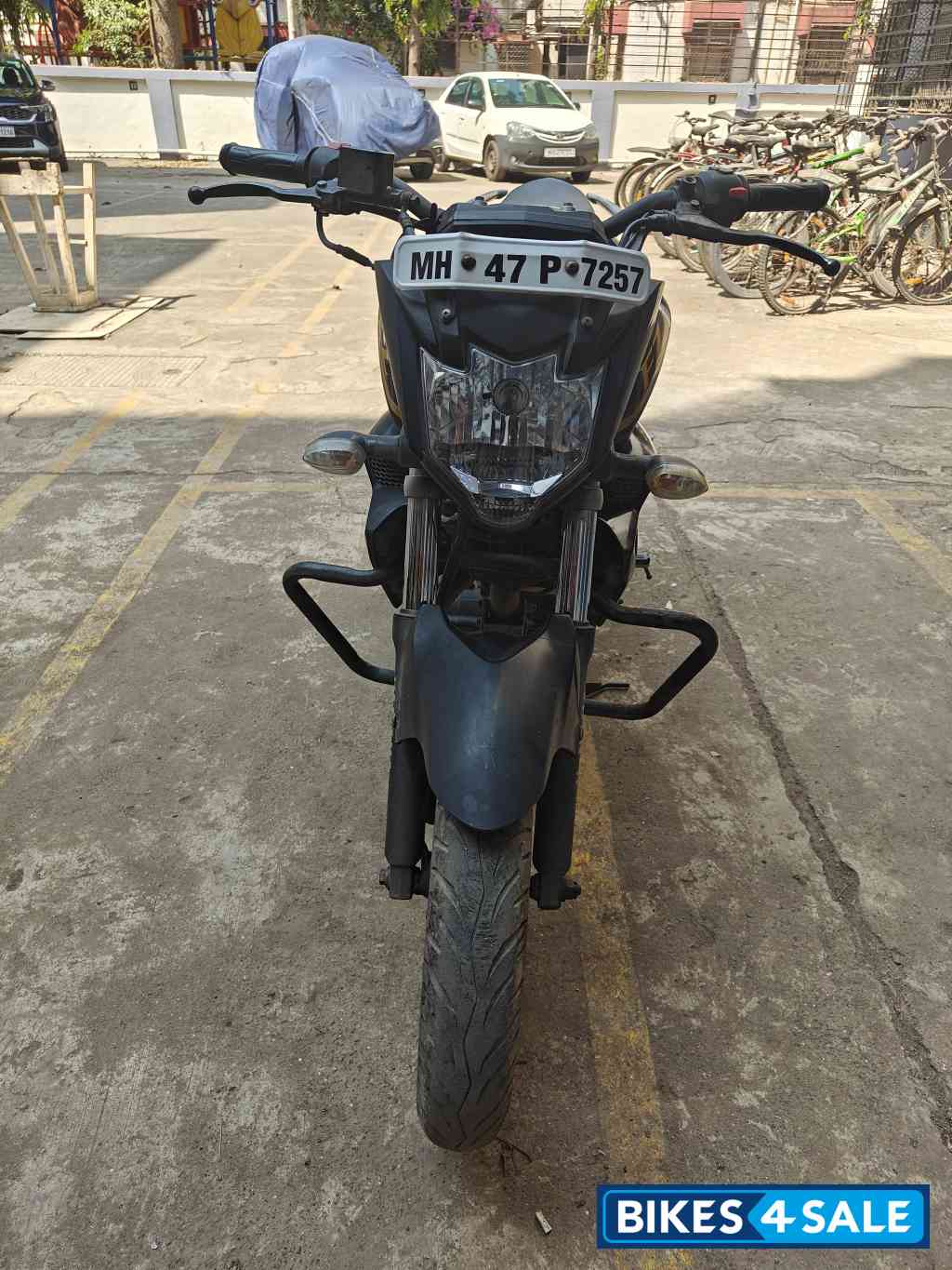 Black Yamaha FZ-S FI V2