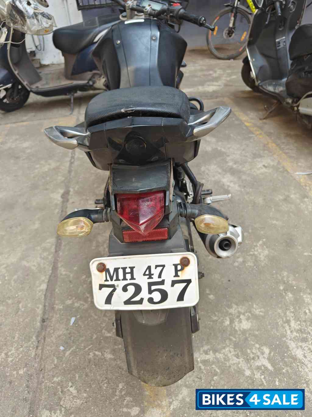 Black Yamaha FZ-S FI V2