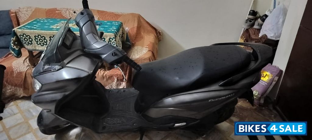 Suzuki Burgman Street