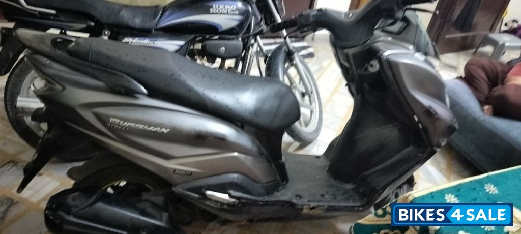 Suzuki Burgman Street