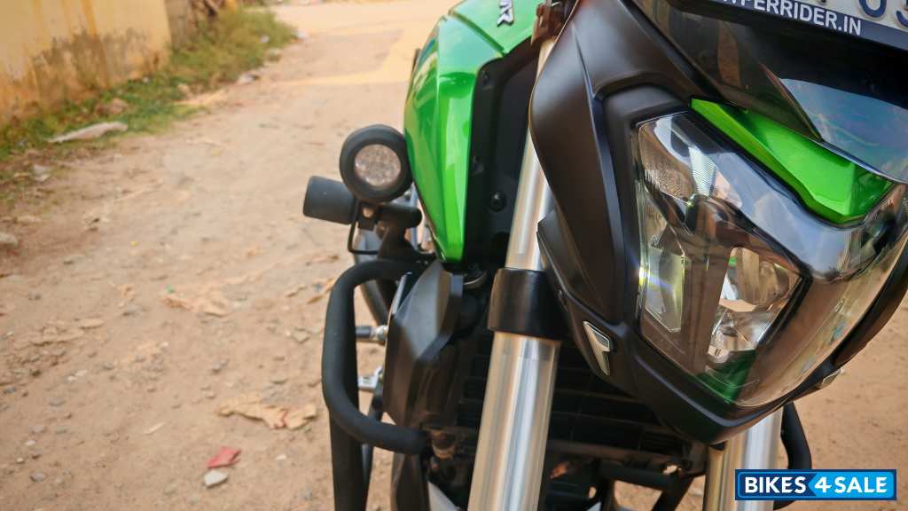 Green Bajaj Dominar 400 ABS BS6