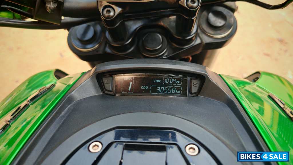 Green Bajaj Dominar 400 ABS BS6