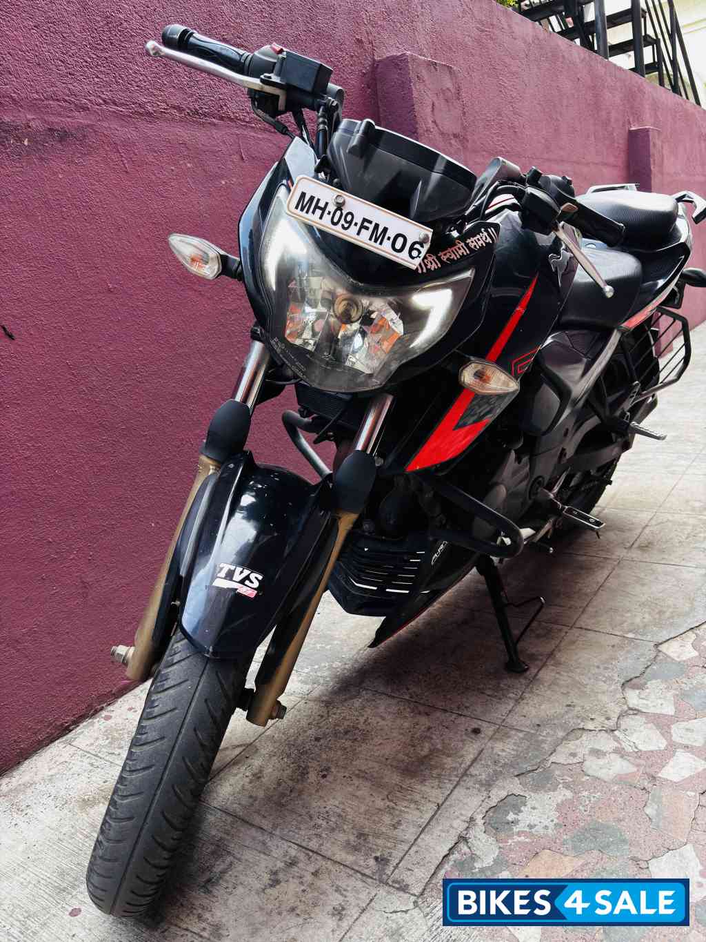TVS Apache RTR 200 4V ABS
