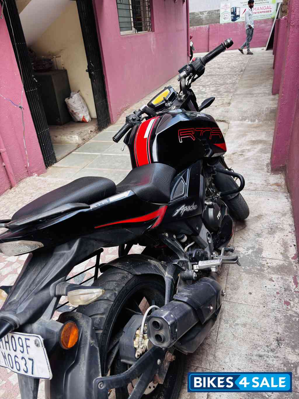 TVS Apache RTR 200 4V ABS
