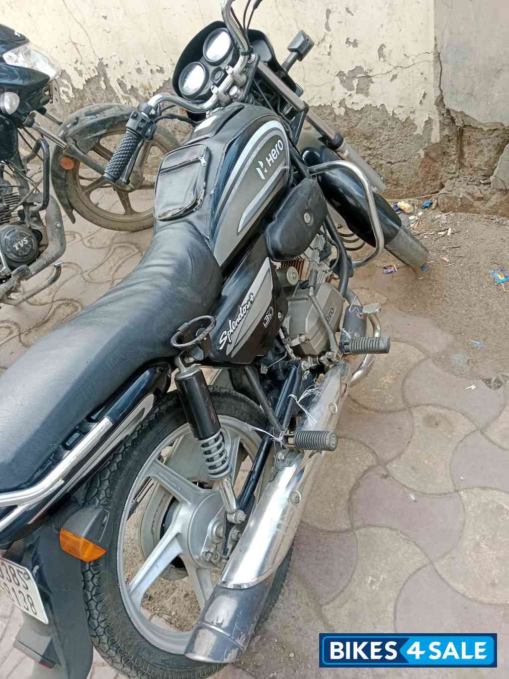 Black Hero Splendor Plus