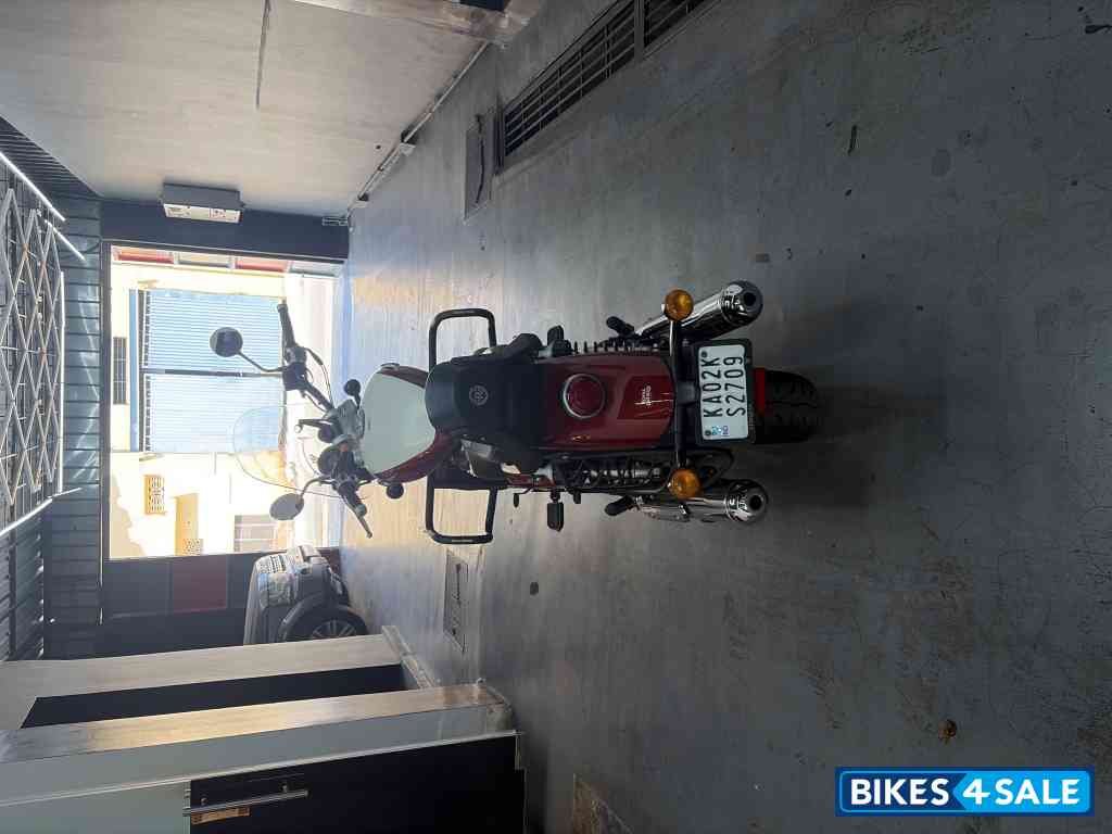 Celestial Red Royal Enfield Super Meteor 650