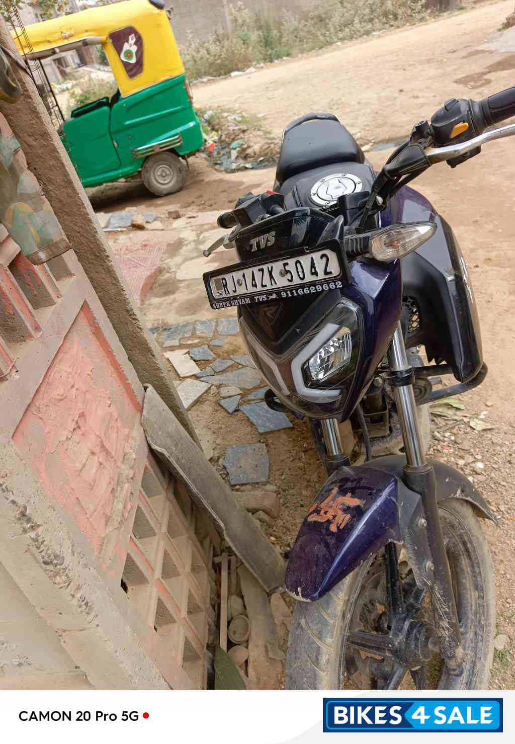 Blazing Blue TVS Raider Split Seat