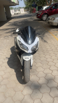 White Kawasaki Ninja 300R