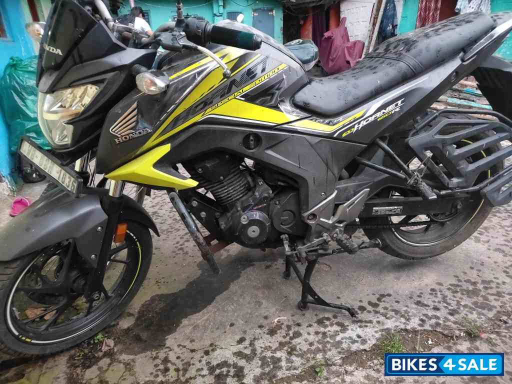 Lime Green Honda CB Hornet 160R ABS
