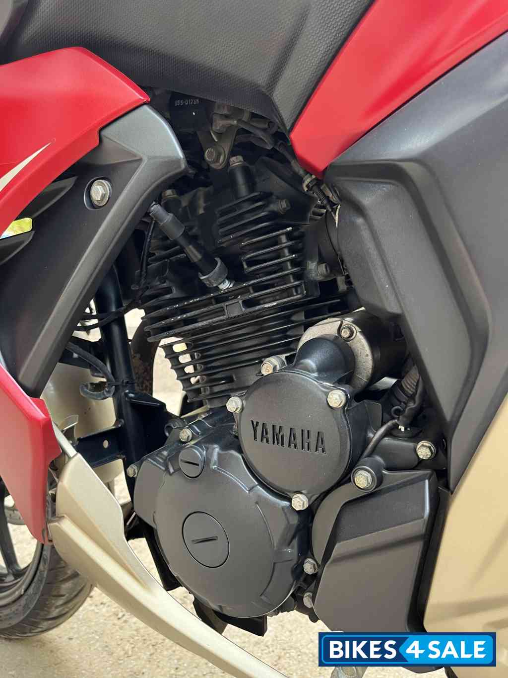 Red Yamaha Fazer 25