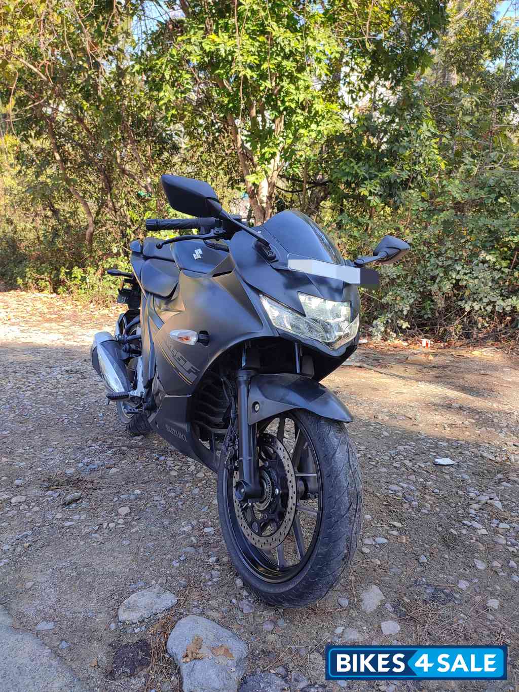 Matt Black Suzuki Gixxer SF 250