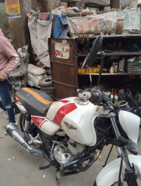 Pearl White Bajaj V15
